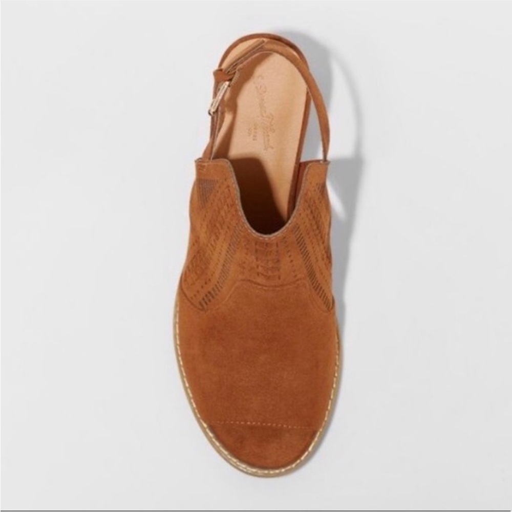 Universal Thread 💚 Brown sling back peep-toe shoe - Picture 3 of 9